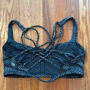 Lululemon sports bra